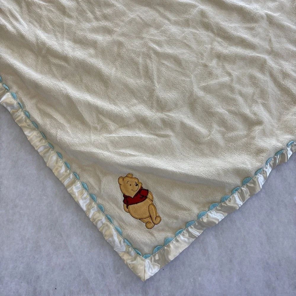 Disney Winnie The Pooh Satin Trim and Back Security Baby Blanket Vintage 30x30